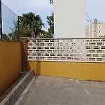 Con Ubicacion Ideal Y Amplia Terraza アパート デニア